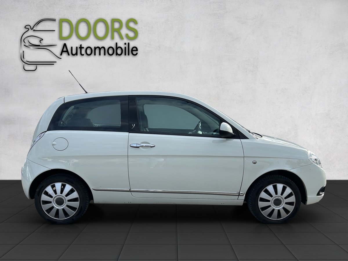 LANCIA Ypsilon 1.4 Swiss Edition, Essence, Occasion / Utilisé, Manuelle - 6