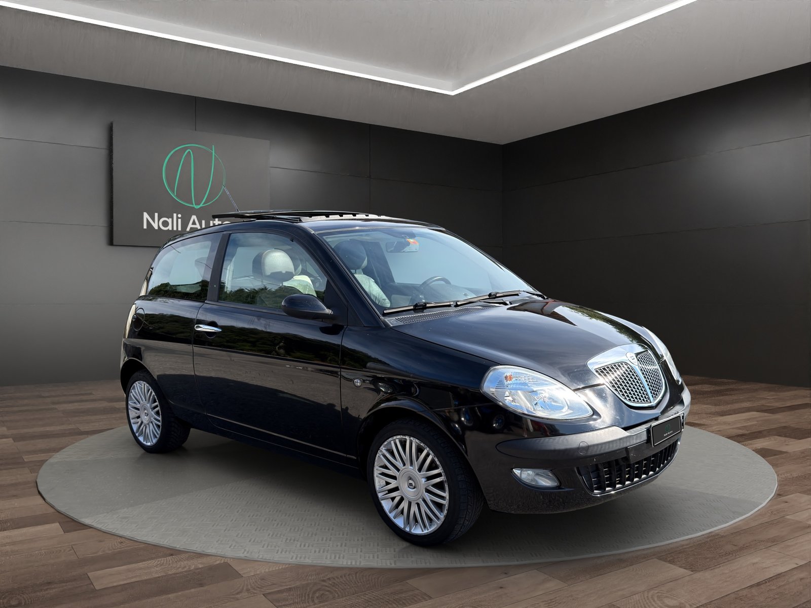 LANCIA Ypsilon 1.3 16V JTD Glamour B-Colore, Diesel, Second hand / Used, Manual - 2