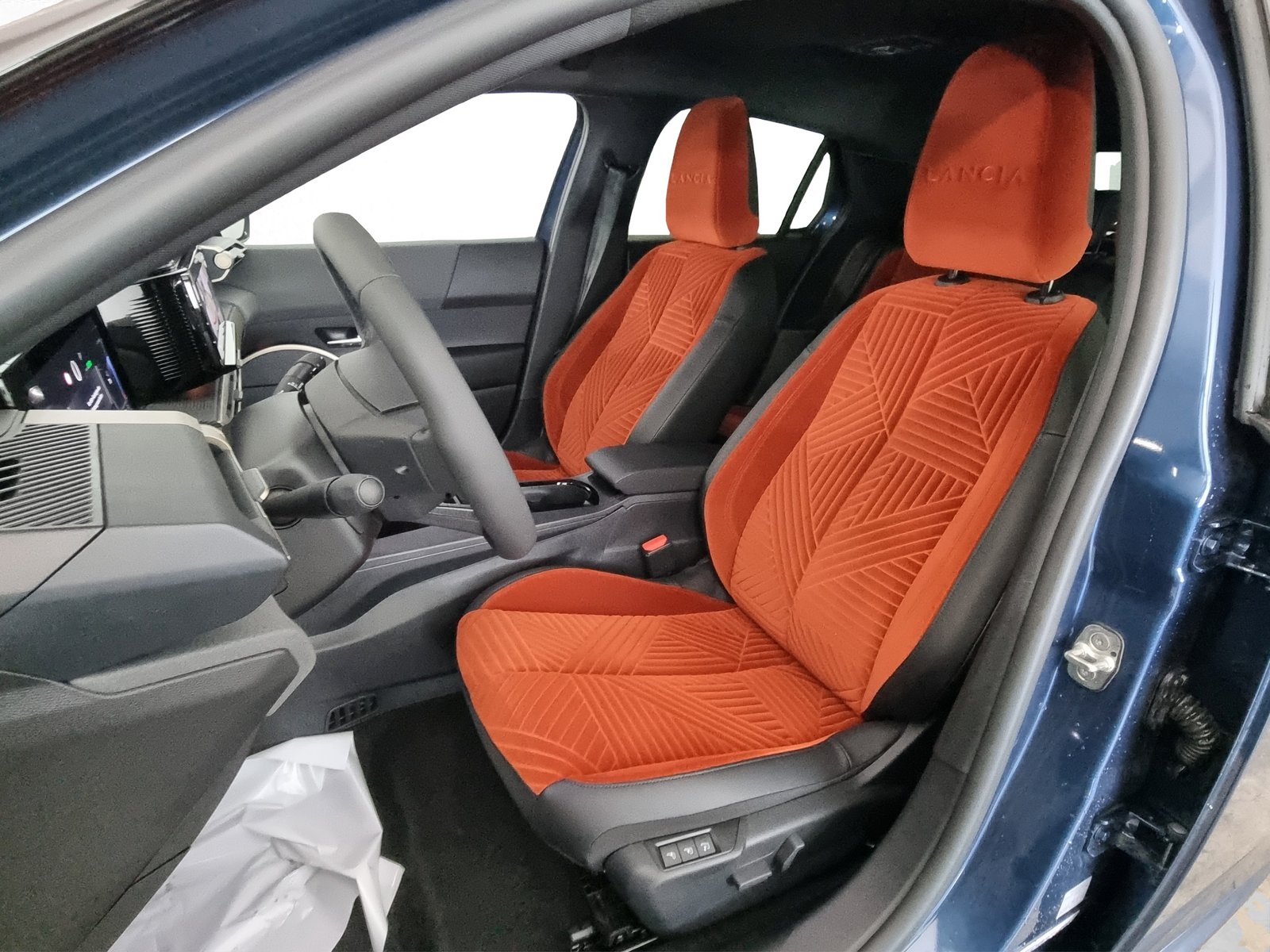 LANCIA Ypsilon Elektro 156 LX, Elektro, Automatik - 6