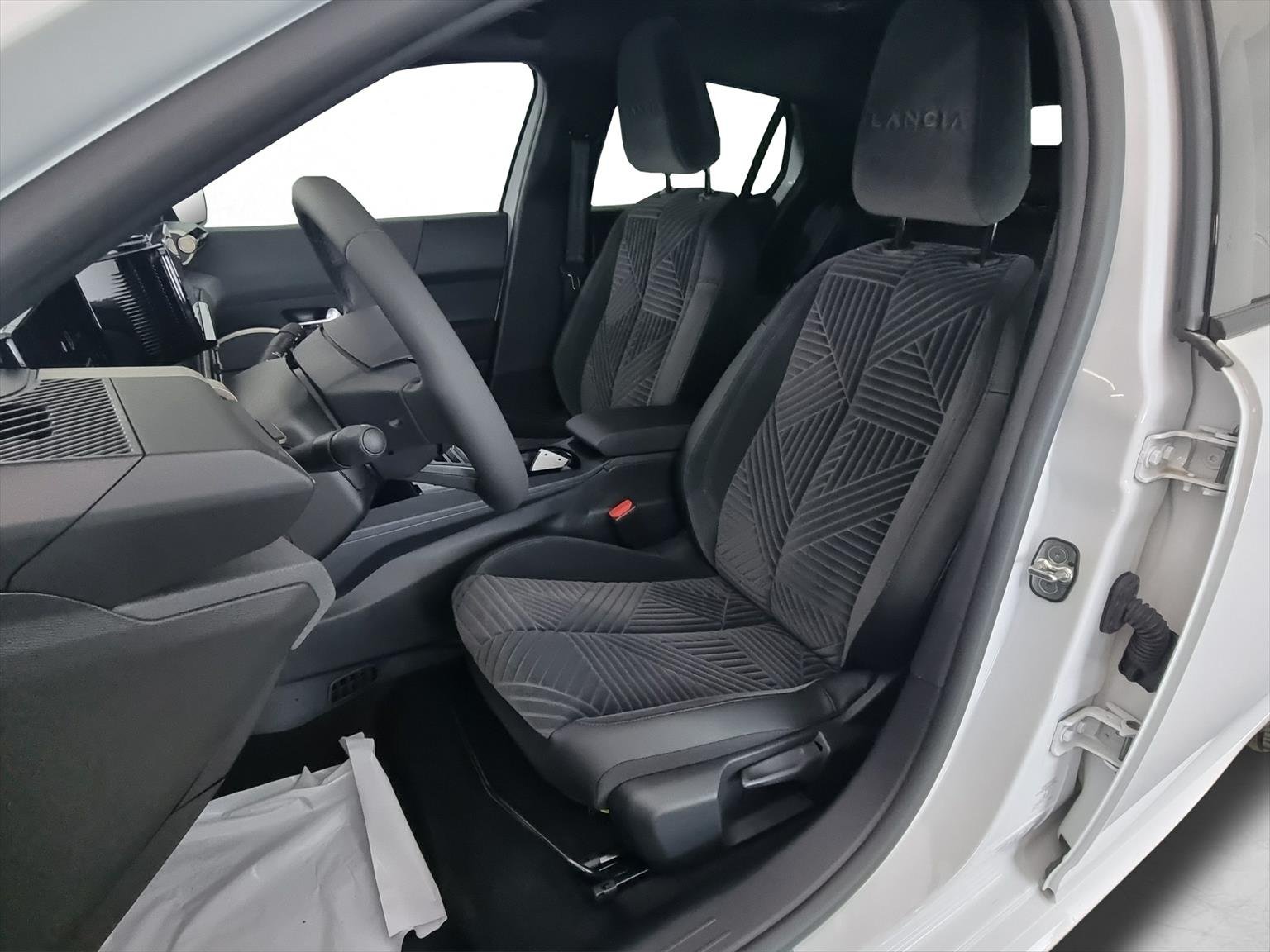 LANCIA Ypsilon Elektro 156 LX, Electric, New car, Automatic - 6