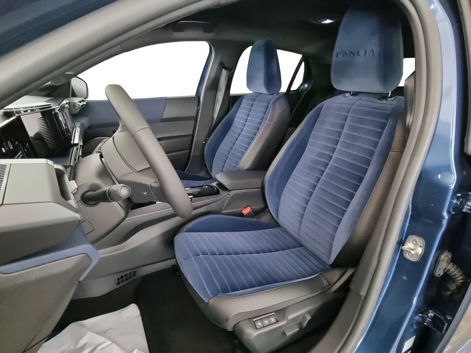 LANCIA Ypsilon Elettrica 156 Edition Limitata Cassina, Elektro, Occasion / Gebraucht, Automatik - 6