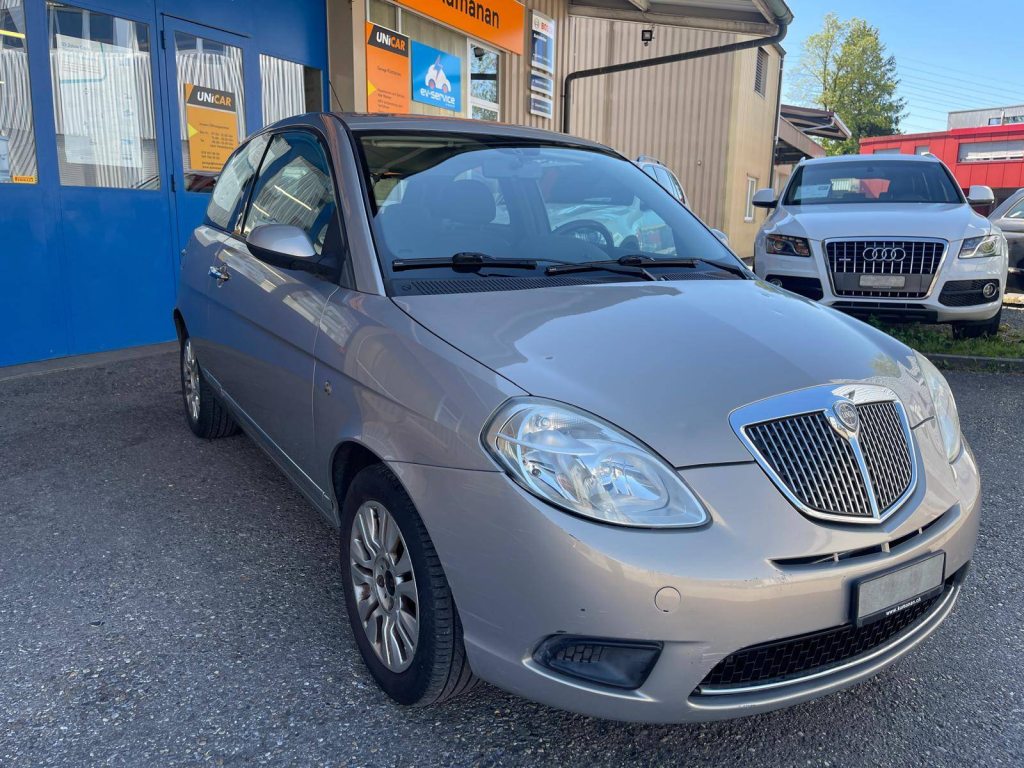 LANCIA YPSILON 1.4 8V Oro