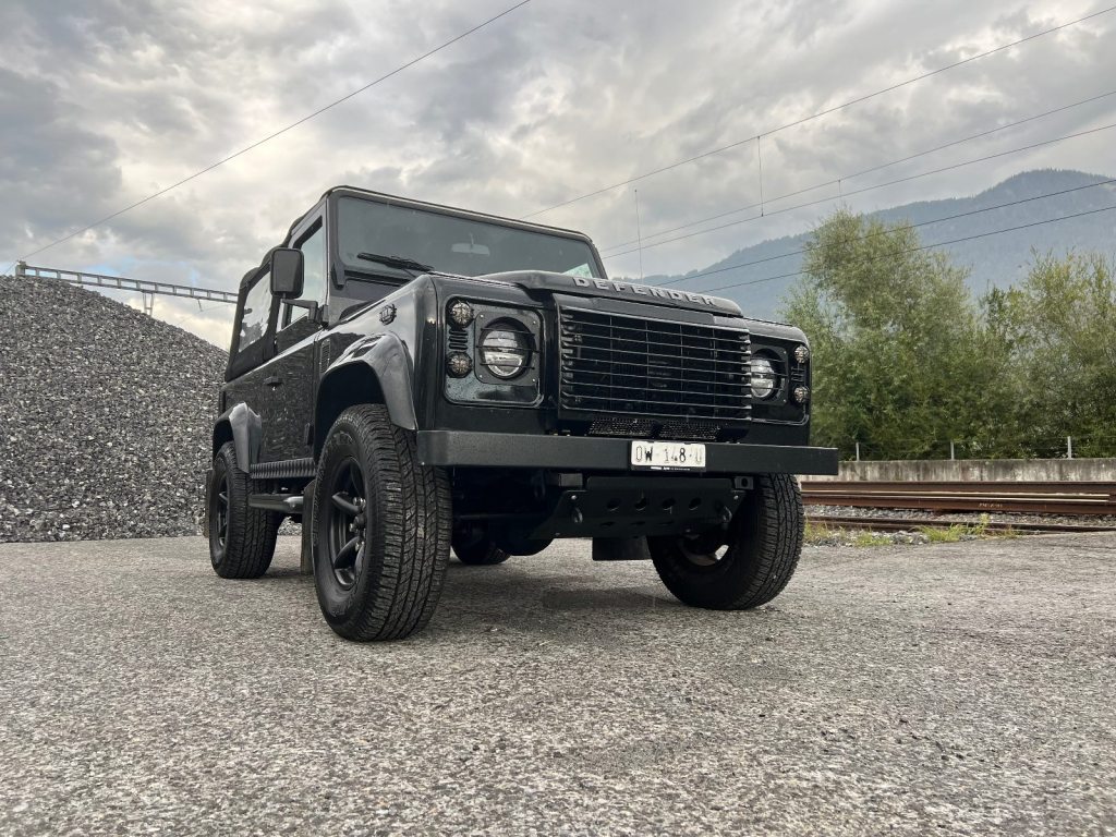 LAND ROVER DEFENDER 2.2 TD4 Soft Top Avus Performance