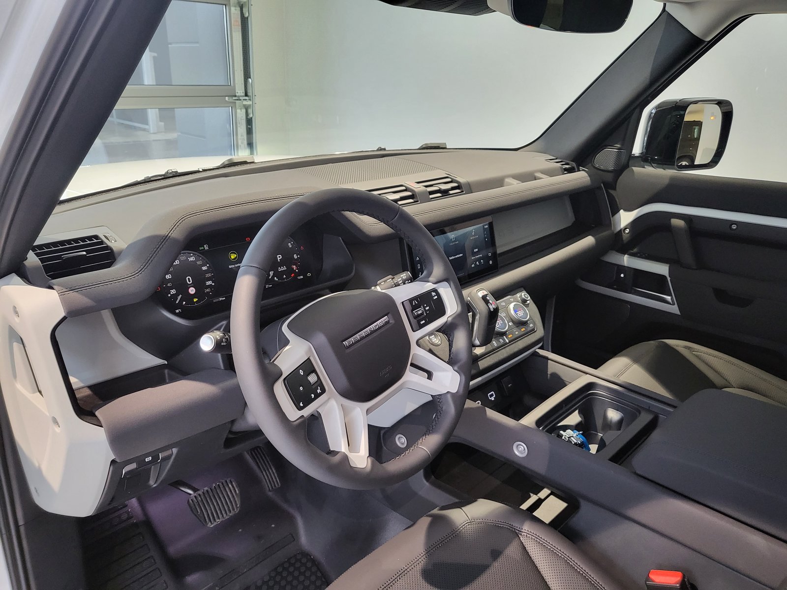LAND ROVER Defender 110 P400 I6 SE 3.0 AT8, Benzina, Auto nuove, Automatico - 3