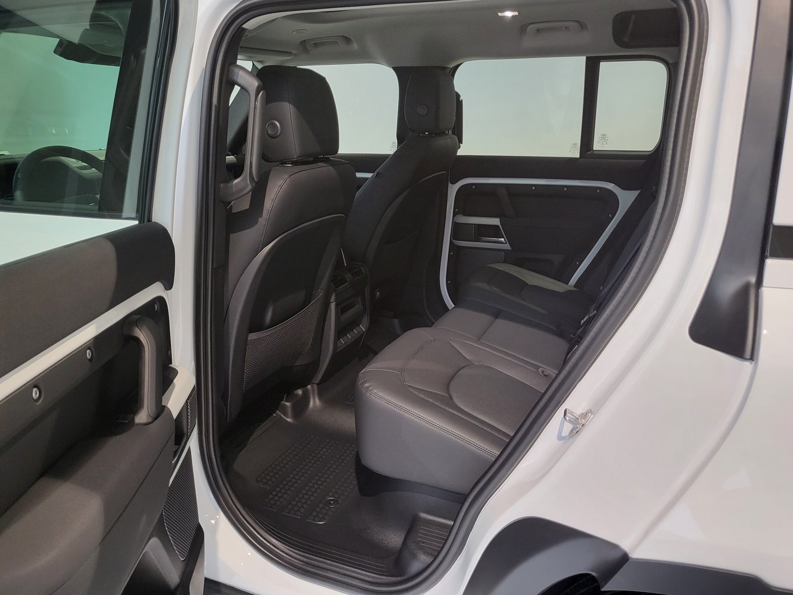 LAND ROVER Defender 110 P400 I6 SE 3.0 AT8, Benzina, Auto nuove, Automatico - 5