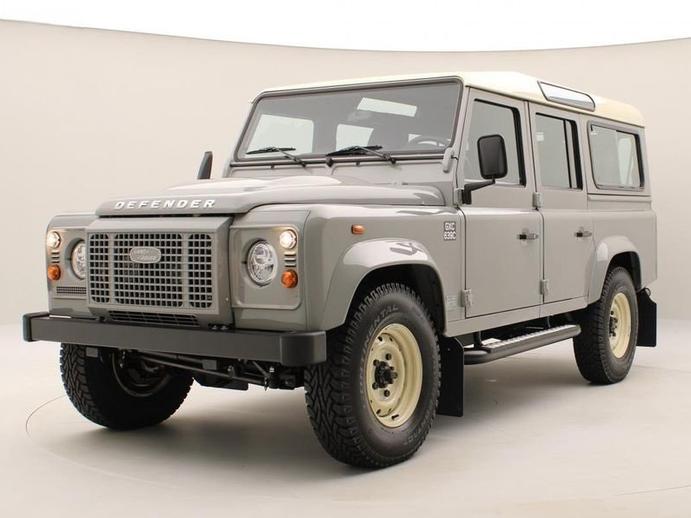 LAND ROVER Defender 110 ISLAY EDITION, Essence, Voiture nouvelle, Automatique