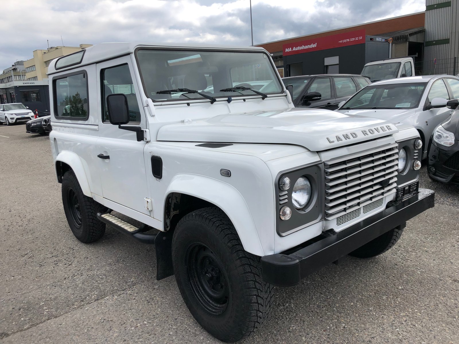 LAND ROVER Defender 90 2.2 TD4 Station Wagon, Diesel, Occasion / Utilisé, Manuelle - 3