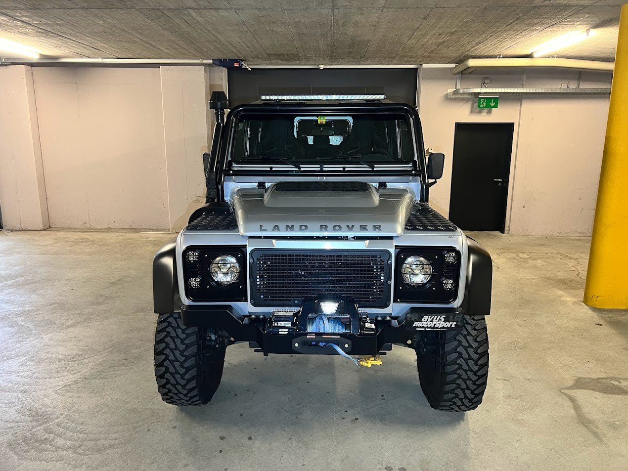 LAND ROVER Defender 110 2.2 TD4 SW Avus Portalachser, Diesel, Second hand / Used, Manual - 3