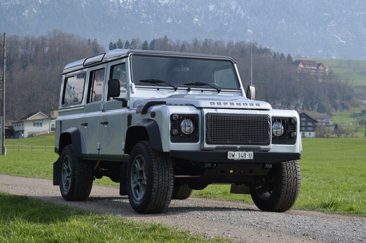 LAND ROVER Defender 110 2.2 TD4 SW Legend Avus Performance, Diesel, Occasion / Gebraucht, Handschaltung - 2