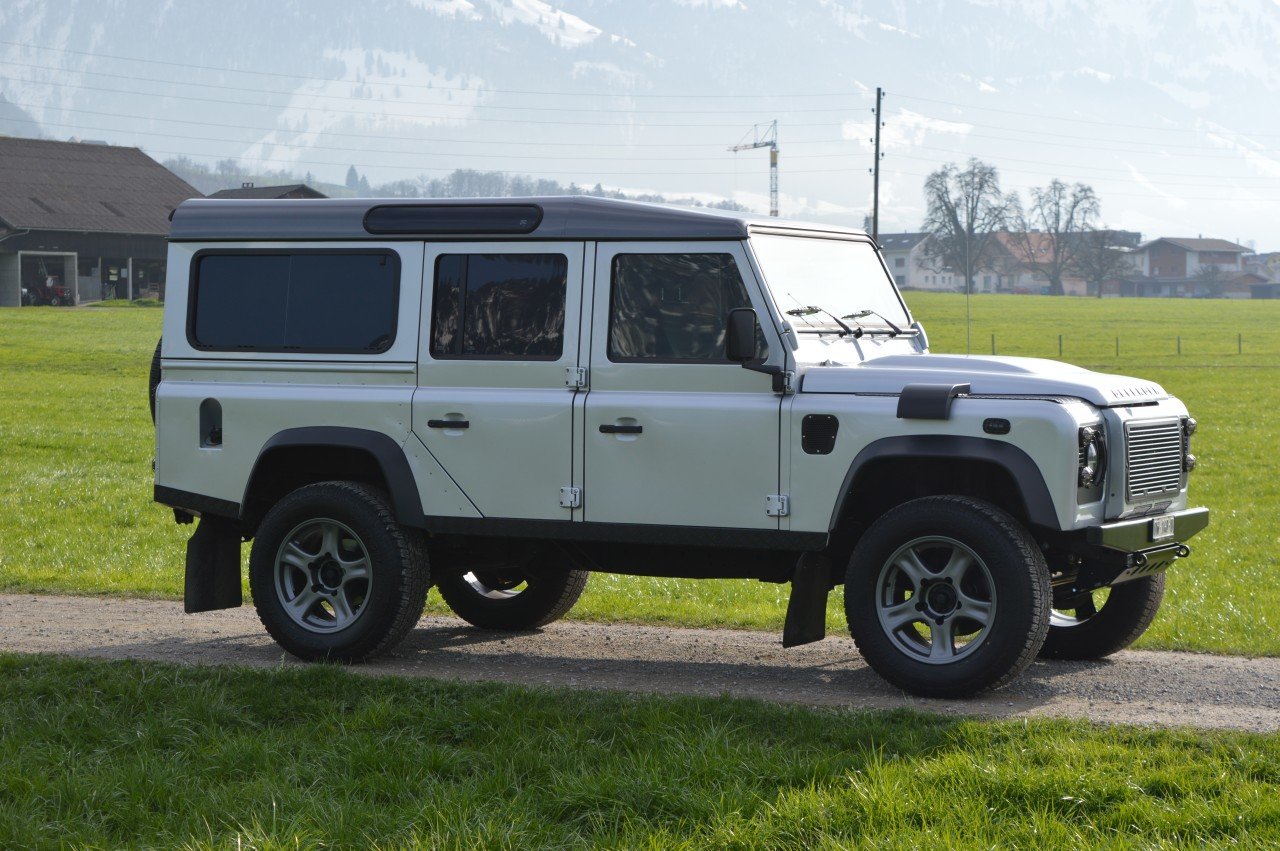LAND ROVER Defender 110 2.2 TD4 SW Legend Avus Performance, Diesel, Occasion / Gebraucht, Handschaltung - 3