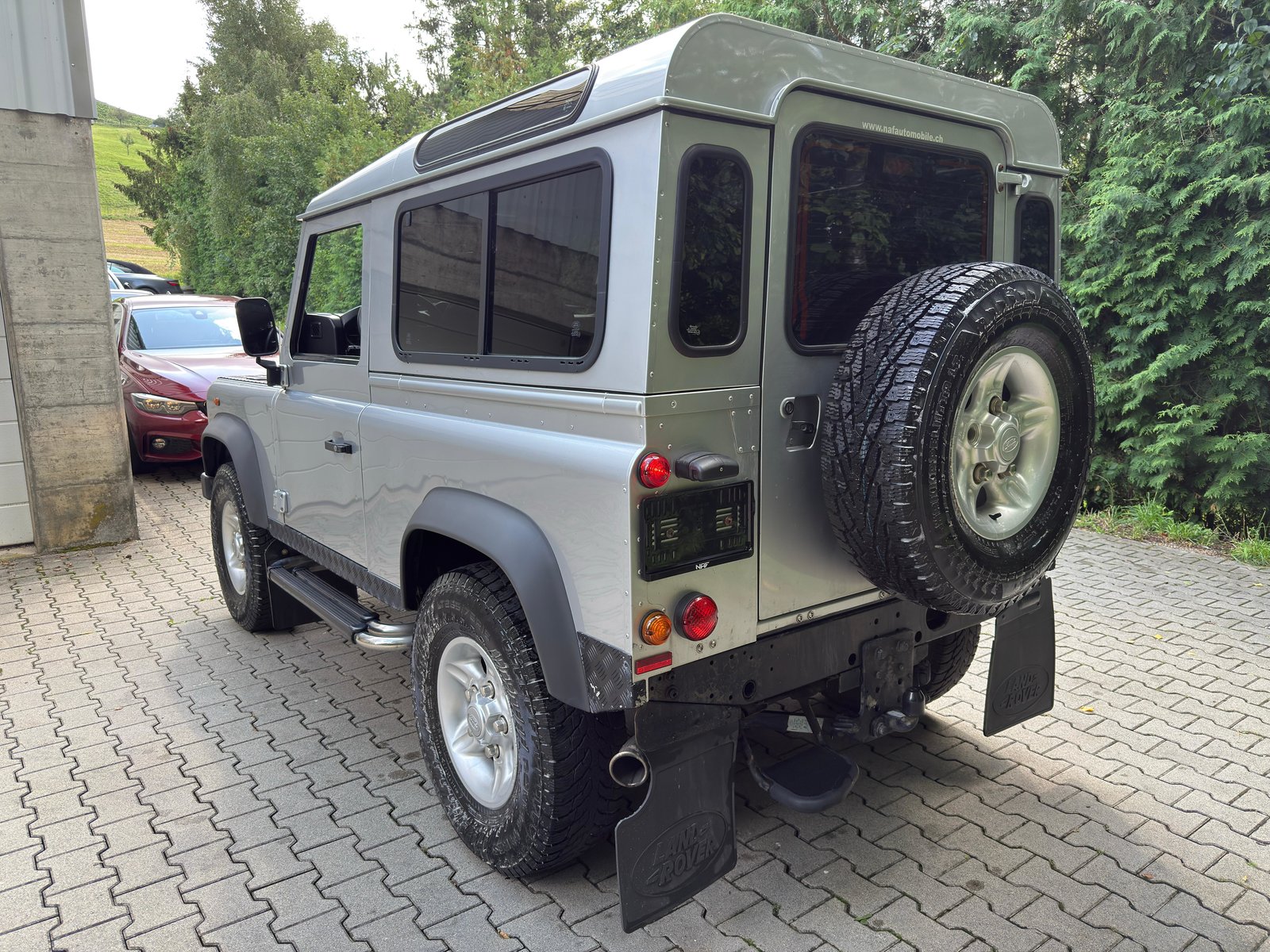 LAND ROVER Defender 90 2.2 TD4 Station Wagon, Diesel, Second hand / Used, Manual - 3