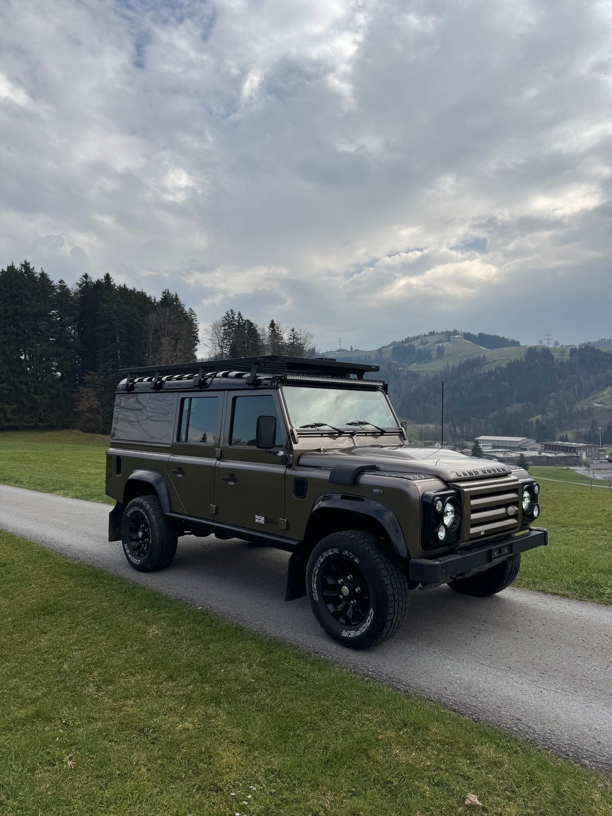 LAND ROVER Defender 110 2.2 TD4 Station Wagon, Diesel, Occasion / Gebraucht, Handschaltung - 7