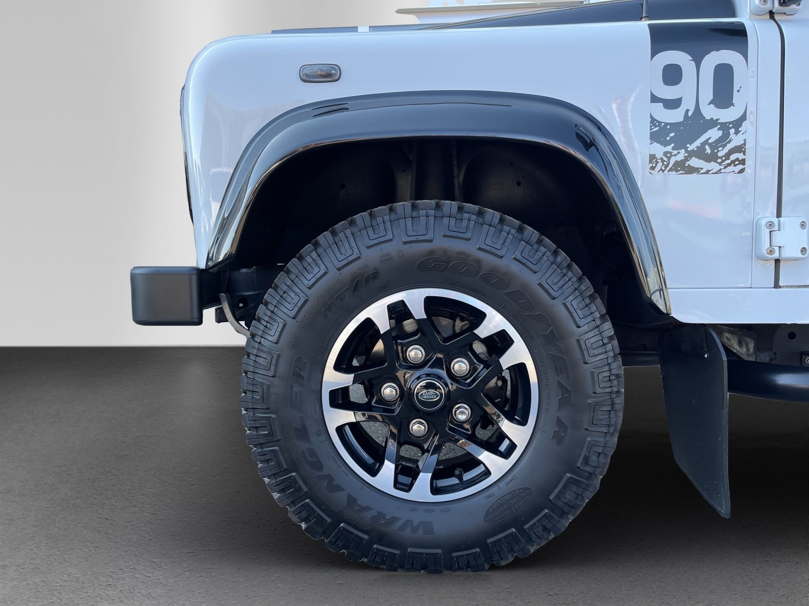 LAND ROVER Defender 90 2.2 TD4 Hardtop Adventure, Diesel, Occasion / Utilisé, Manuelle - 6