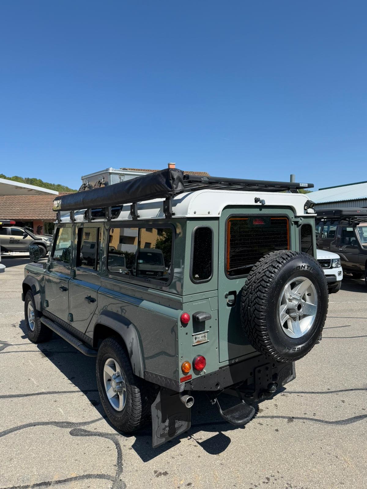 LAND ROVER Defender 110 2.4 Td4 Station Wagon, Diesel, Occasion / Utilisé, Manuelle - 3