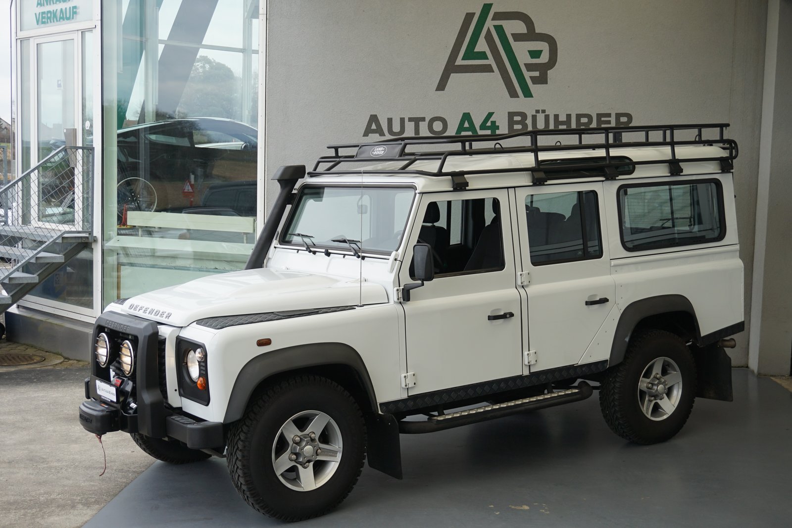 LAND ROVER Defender 110 2.2TD4 SW mit Seilwinde und Dachträ, Diesel, Second hand / Used, Manual - 4