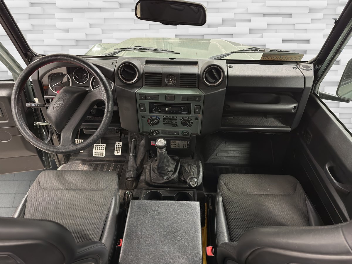 LAND ROVER Defender 90 2.2 TD4 Soft Top, Diesel, Second hand / Used, Manual - 6