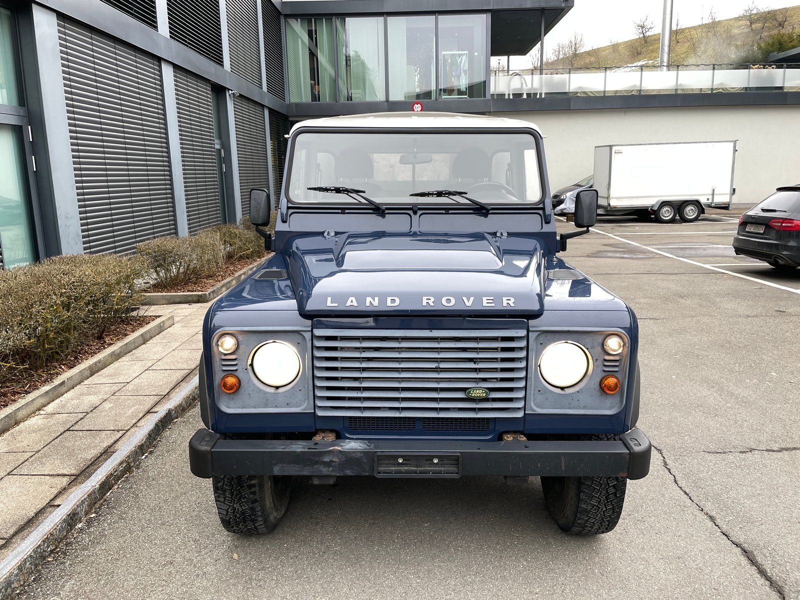 LAND ROVER Defender 110 2.4 Td4 High Capacity Pick Up, Diesel, Second hand / Used, Manual - 2