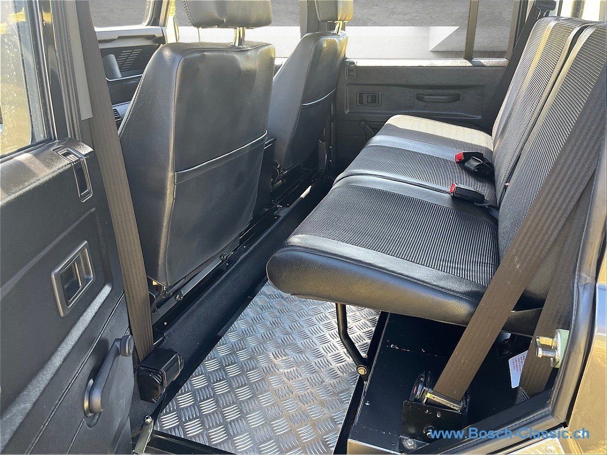 LAND ROVER Defender 130 2.5Td5, Diesel, Voiture de collection, Manuelle - 4