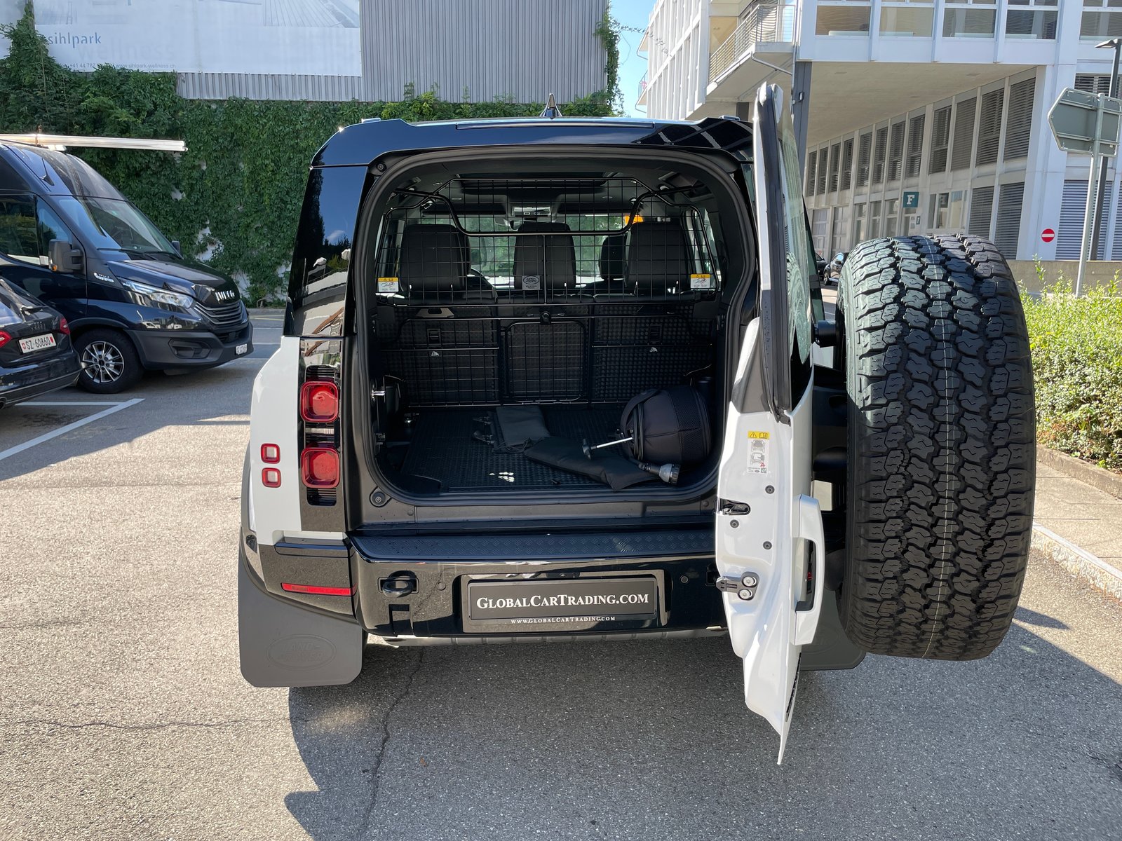 LAND ROVER Defender 110 P400 I6 X-Dynamic SE 3.0 AT8, Benzin, Neuwagen, Automatik - 6