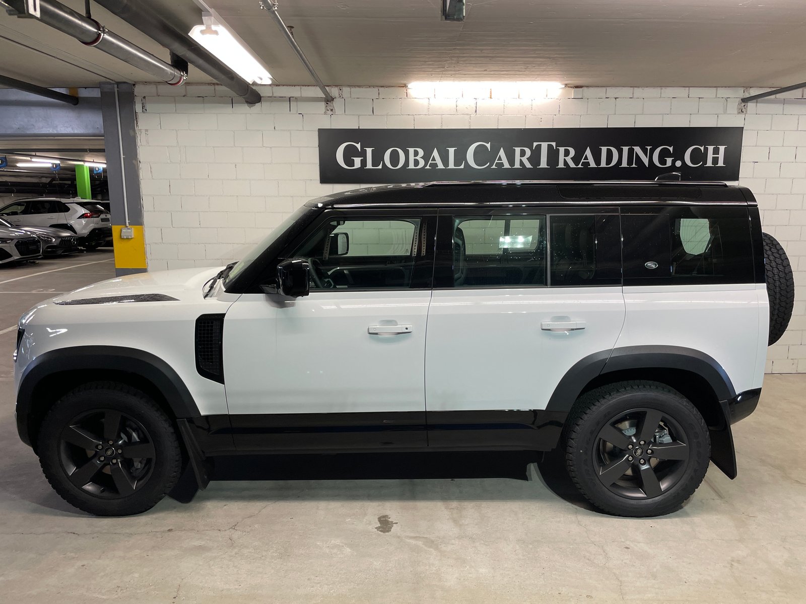 LAND ROVER Defender 110 P400 I6 X-Dynamic SE 3.0 AT8 mit AHK, Benzina, Auto nuove, Automatico - 2