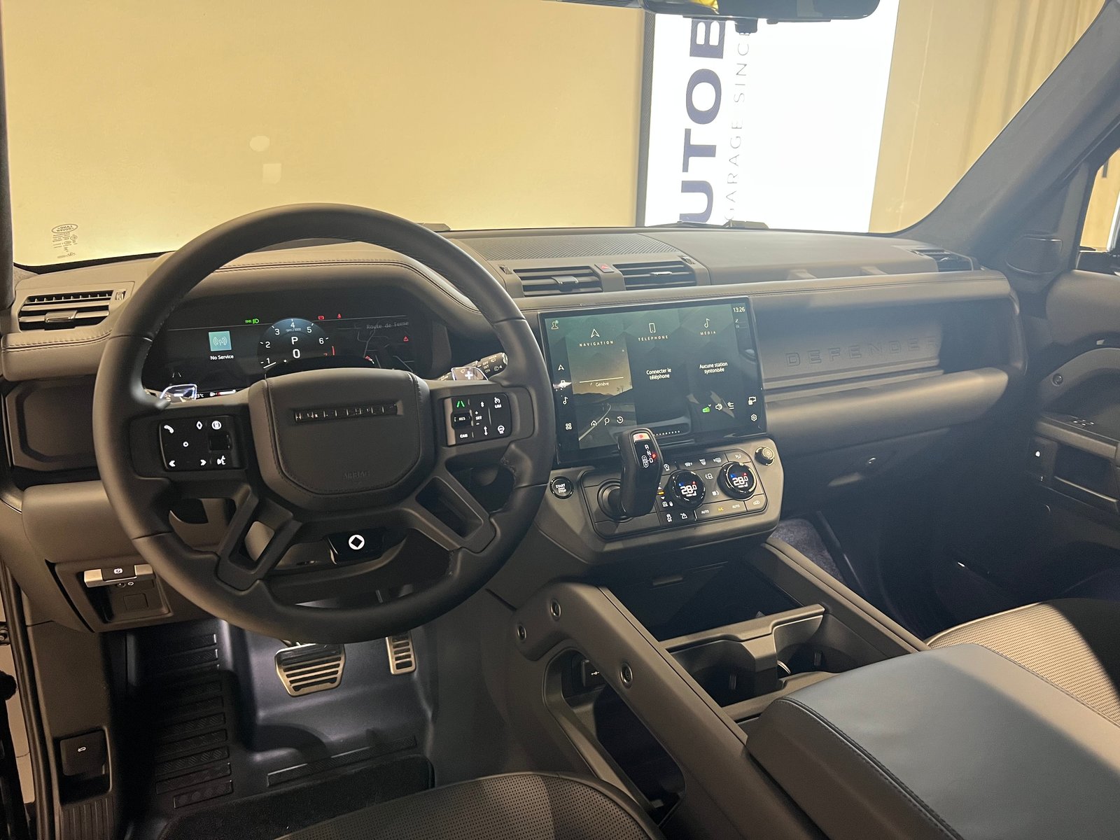 LAND ROVER Defender 110 4.4 V8 Octa Black, Hybride Léger Essence/Électricité, Voiture nouvelle, Automatique - 3