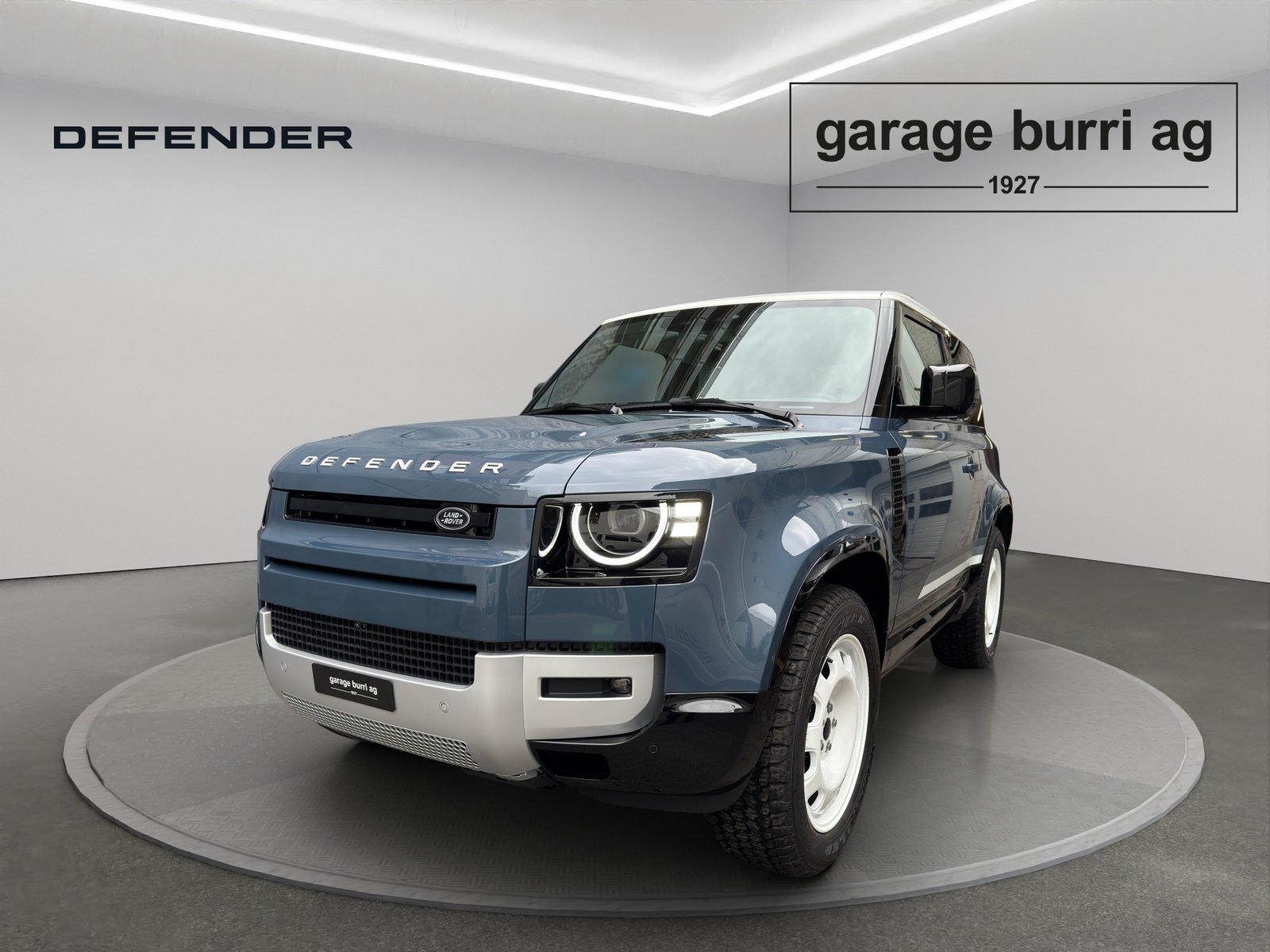 LAND ROVER Defender 90 3.0 D I6 250 X-Dynamic SE