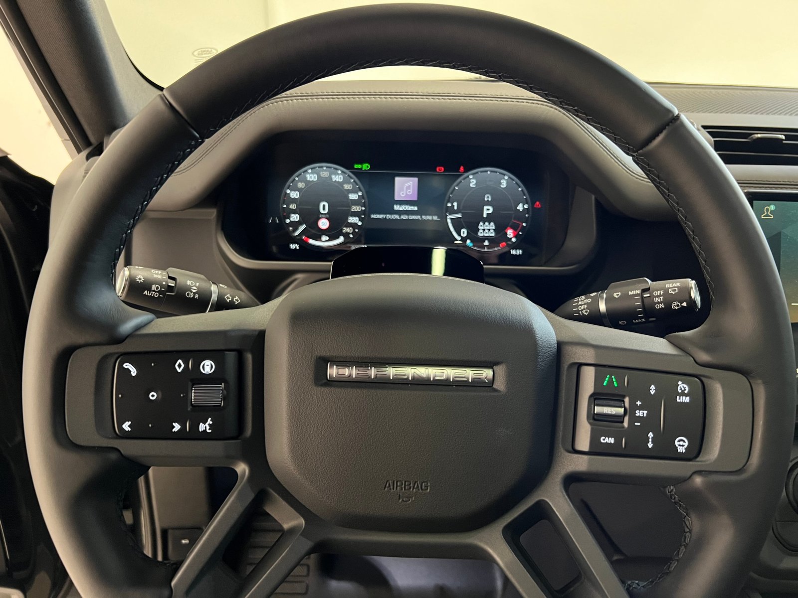 LAND ROVER Defender 130 3.0 D I6 350 X-Dynamic HSE, Mild-Hybrid Diesel/Elektro, Neuwagen, Automatik - 4