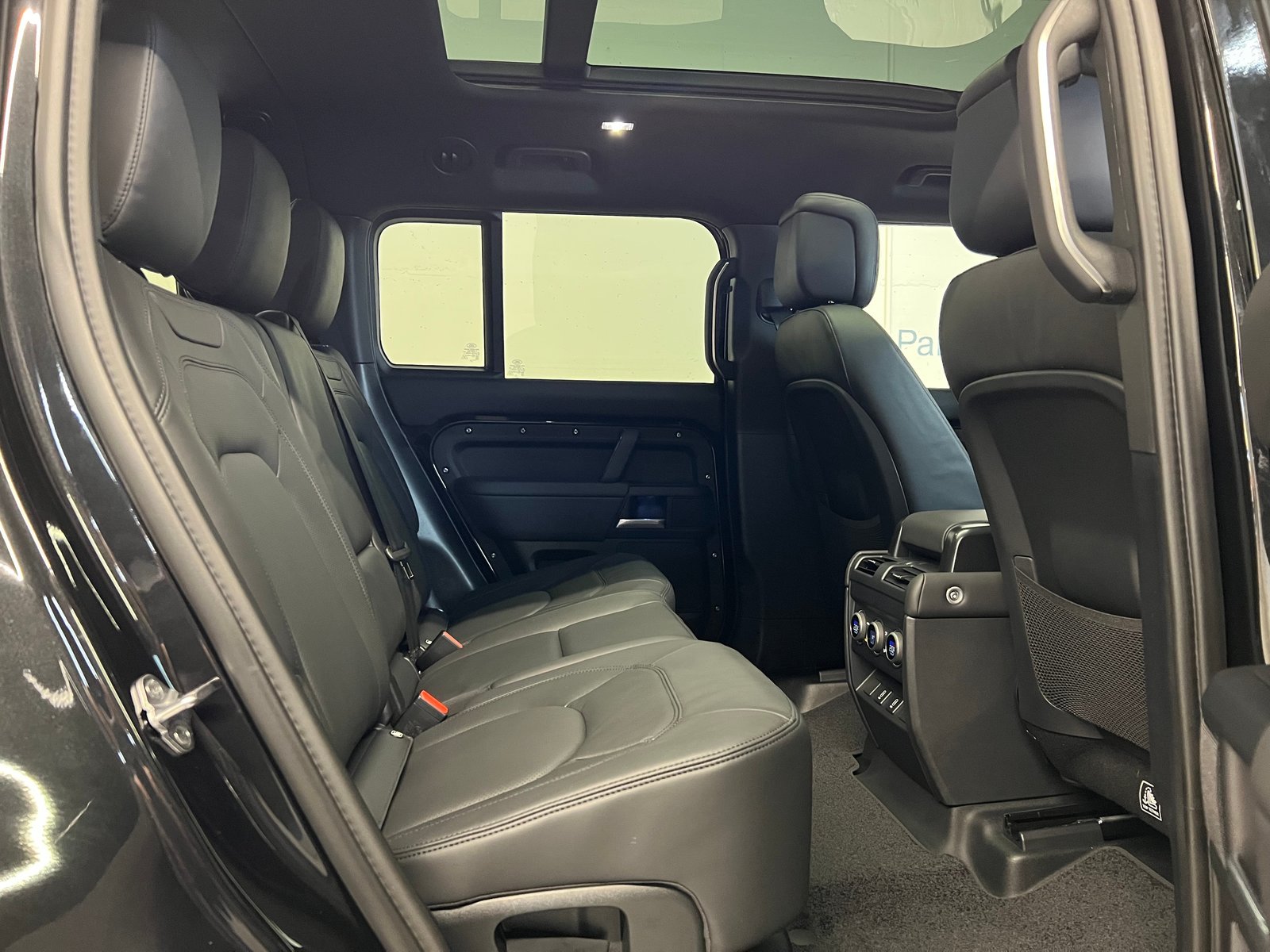 LAND ROVER Defender 130 3.0 D I6 350 X-Dynamic HSE, Mild-Hybrid Diesel/Elektro, Neuwagen, Automatik - 7