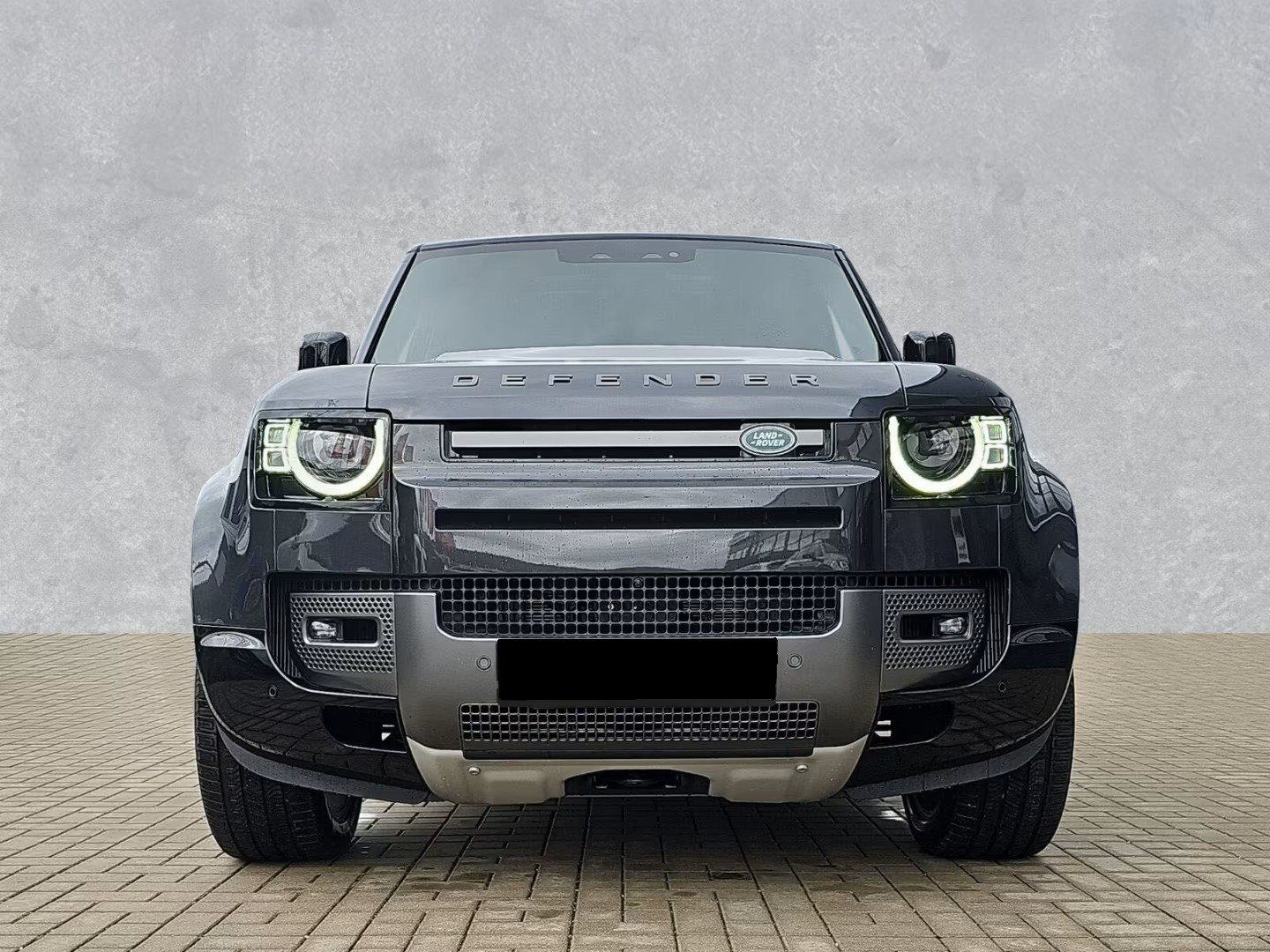 LAND ROVER Defender 130 P500 V8, Mild-Hybrid Petrol/Electric, New car, Automatic - 5