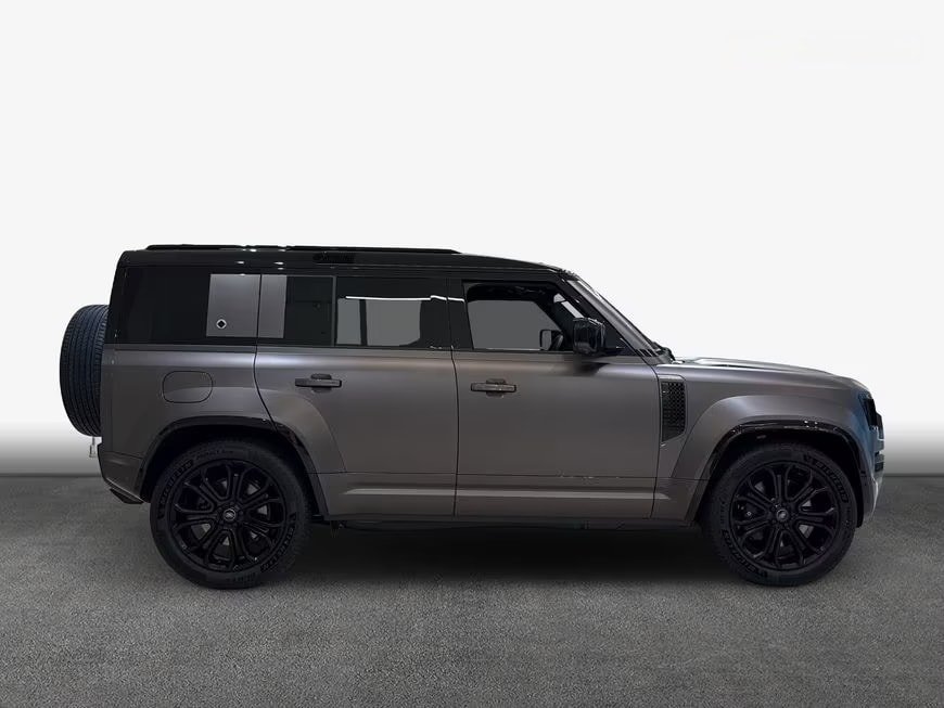 LAND ROVER Defender 110 635 V8 4.4 Octa AT8, Benzina, Auto nuove, Automatico - 3