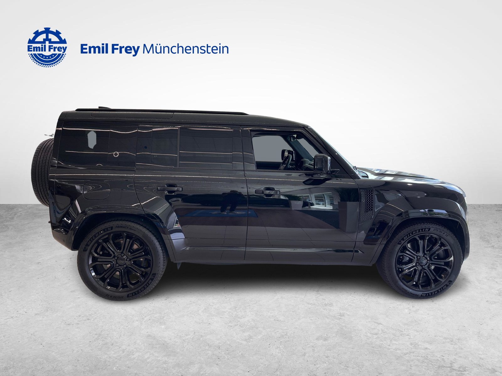 LAND ROVER Defender 110 4.4 V8 Octa Black, Mild-Hybrid Petrol/Electric, New car, Automatic - 6