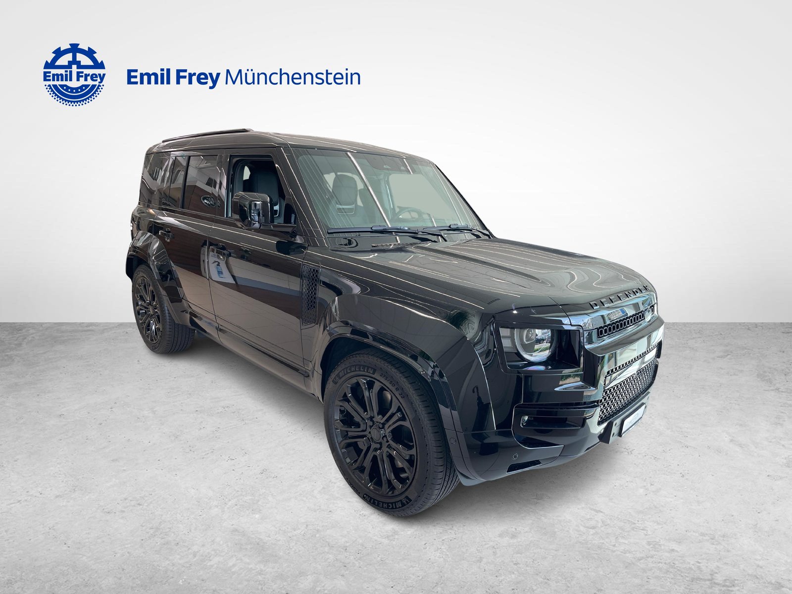 LAND ROVER Defender 110 4.4 V8 Octa Black, Mild-Hybrid Petrol/Electric, New car, Automatic - 7