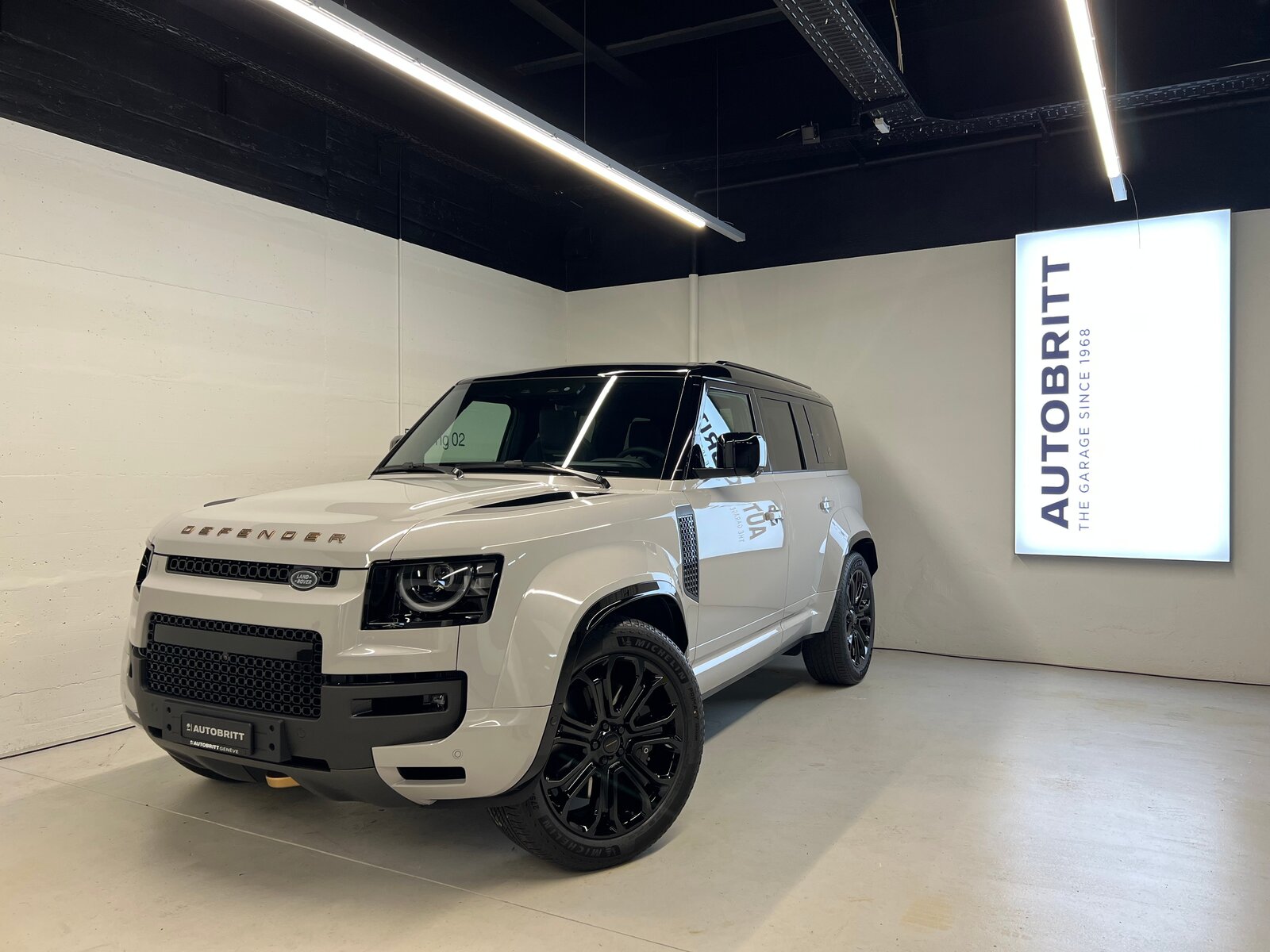 LAND ROVER Defender 110 4.4 V8 Octa