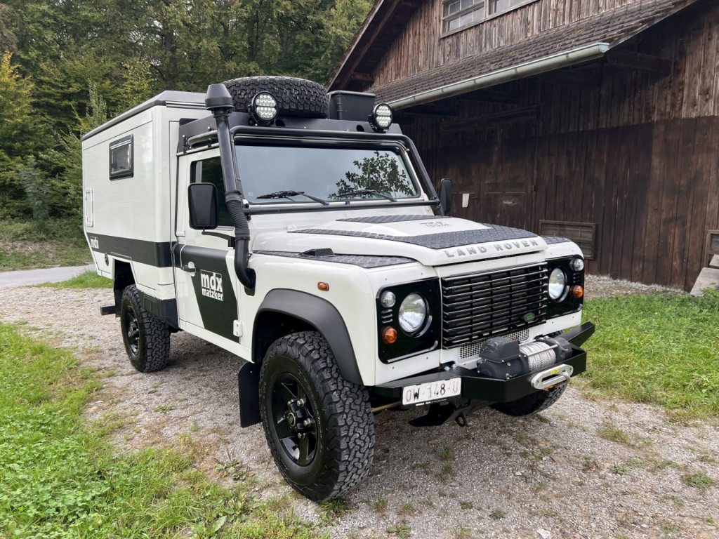 LAND ROVER Defender 110 2.4 TD4 MDX Avus Performance