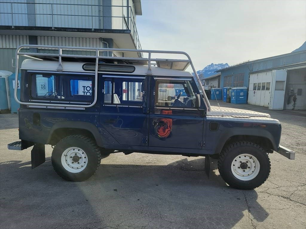LAND ROVER Defender 110 SW 2.5 Td5, Diesel, Occasion / Utilisé, Manuelle - 6