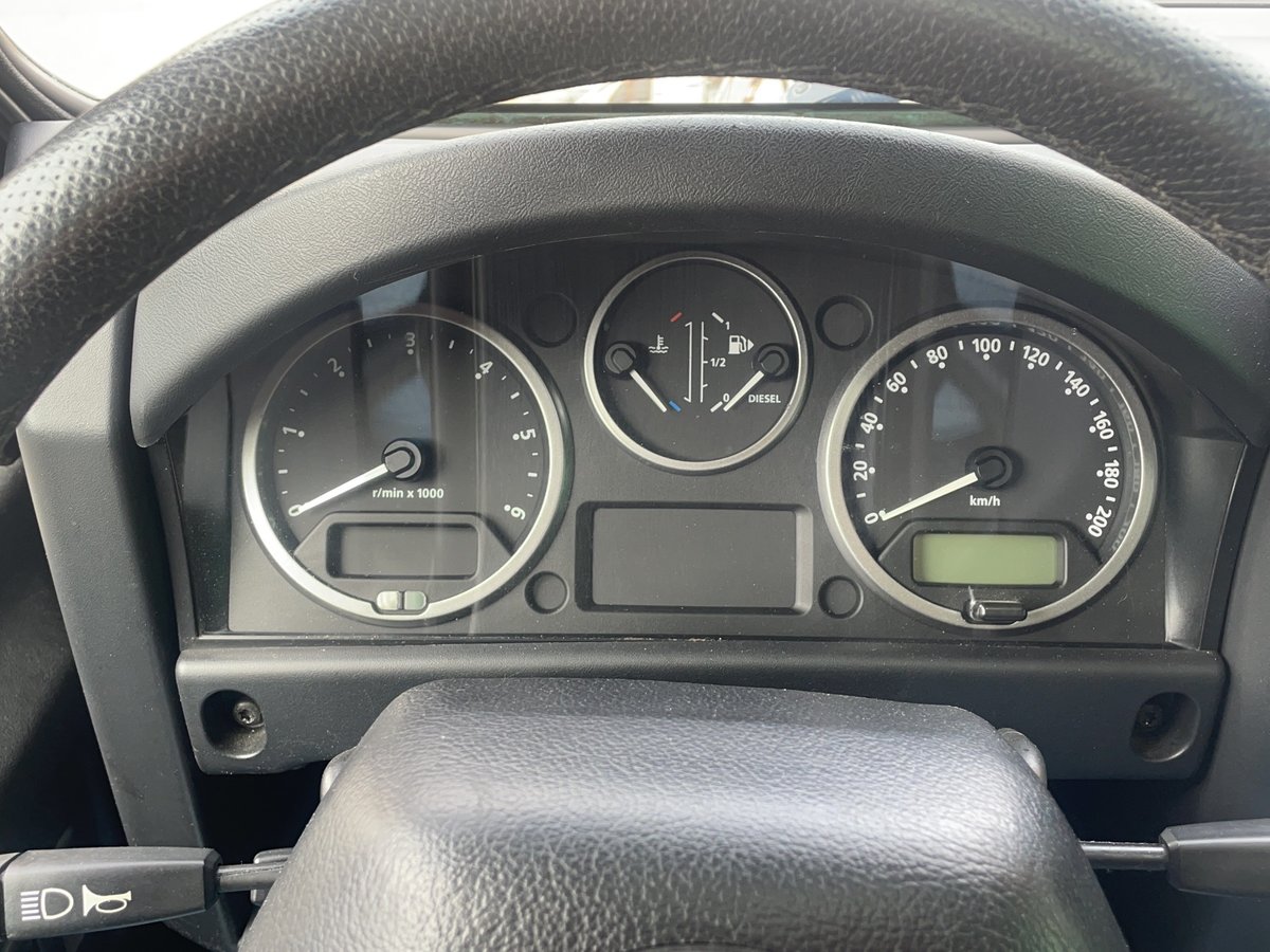 LAND ROVER Defender 110 SW 2.4Tdc SVX, Diesel, Occasion / Gebraucht, Handschaltung - 5