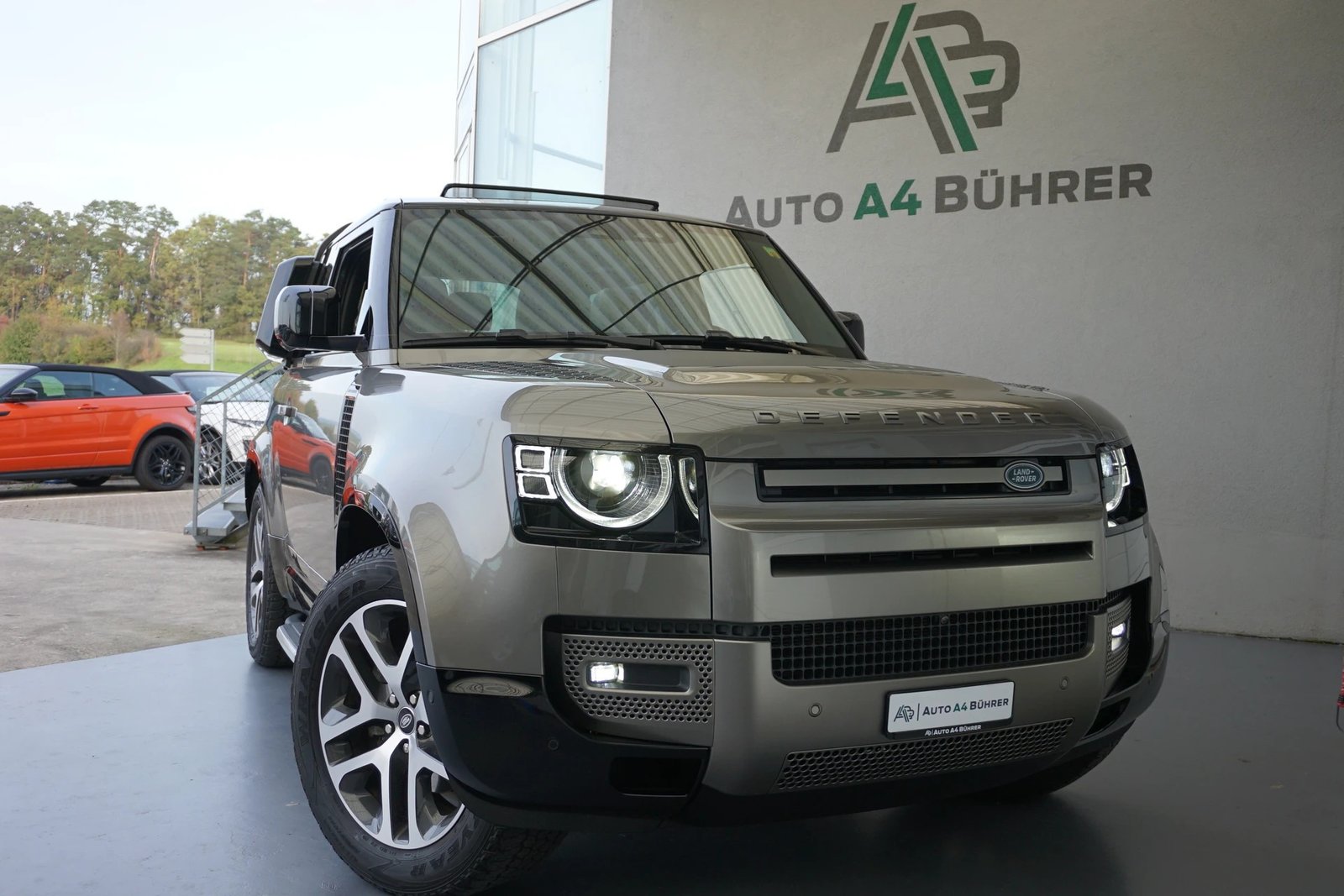 LAND ROVER Defender90 I6 250 X-D SE 250PS 4x4, Diesel, Occasioni / Usate, Automatico - 4