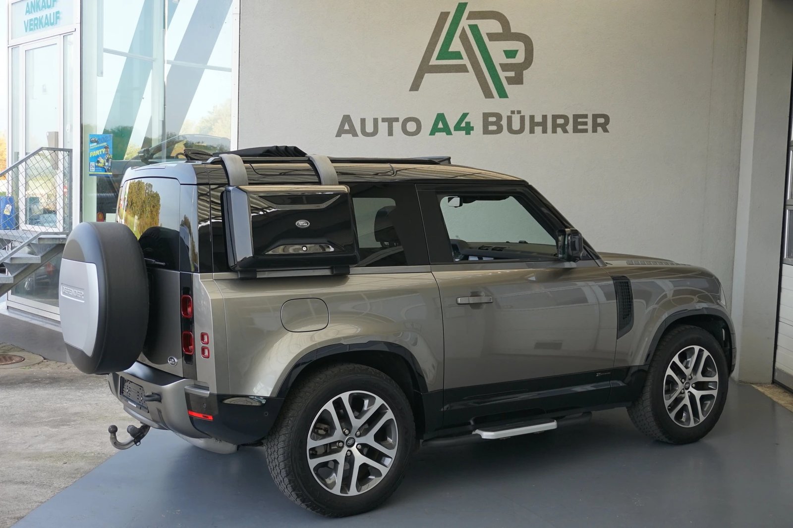 LAND ROVER Defender90 I6 250 X-D SE 250PS 4x4, Diesel, Occasioni / Usate, Automatico - 7