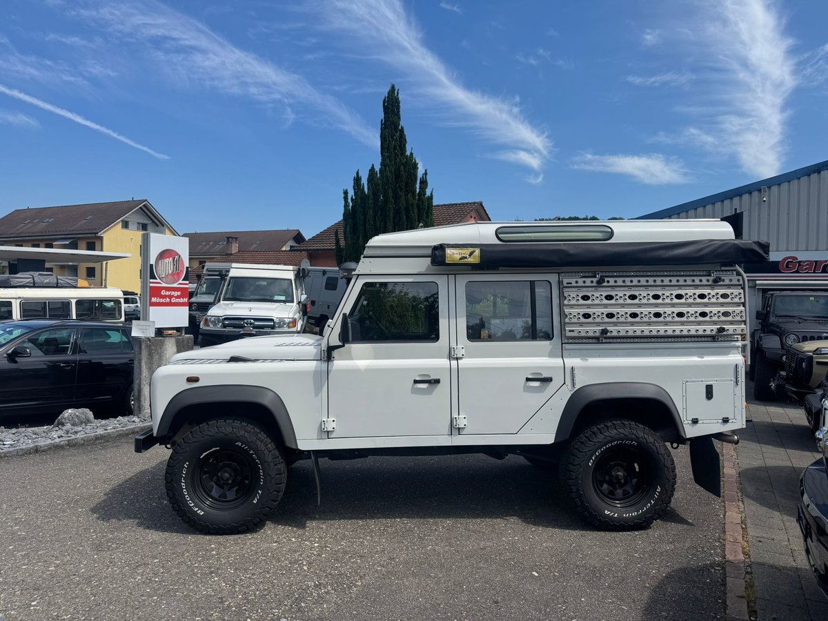 LAND ROVER Defender 110 SW 2.4Tdc, Diesel, Second hand / Used, Manual - 4