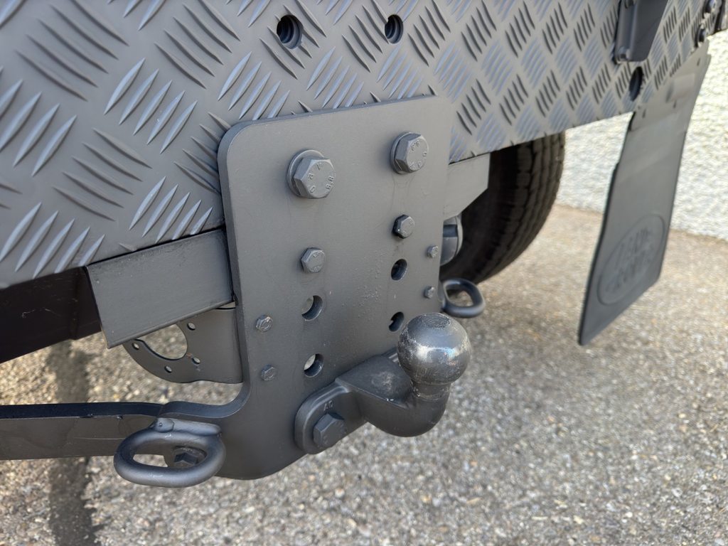 LAND ROVER Defender 90 2.4 Td4 Soft Top SVX Edition 60th Anniversary, Diesel, Occasion / Gebraucht, Handschaltung - 7