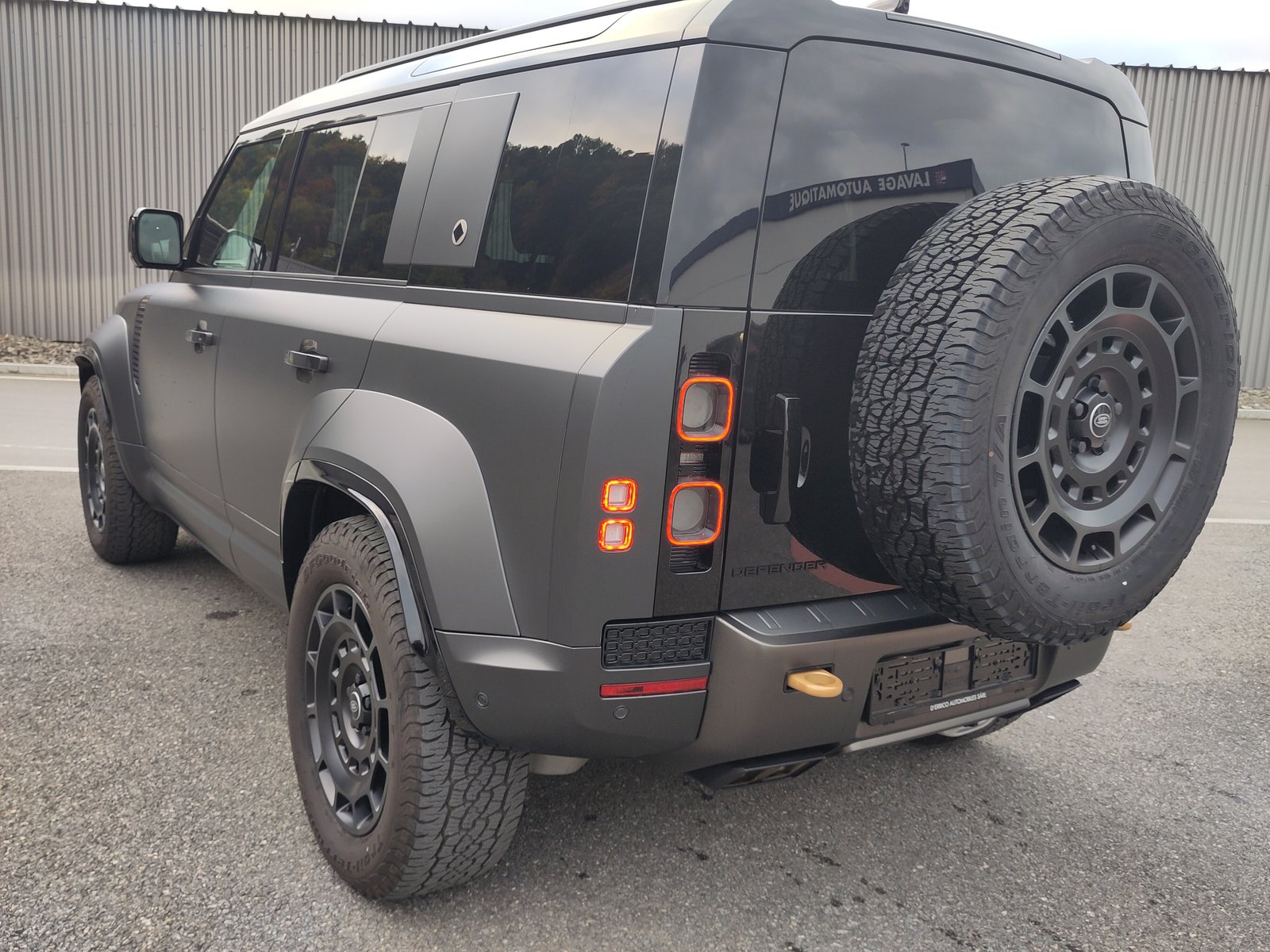 LAND ROVER Defender 110 635 V8 4.4 Octa Edition One AT8, Benzina, Occasioni / Usate, Automatico - 3