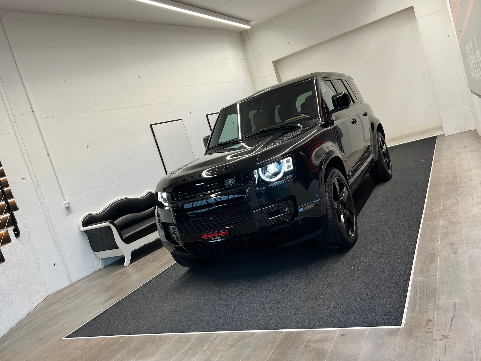 LAND ROVER Defender 110 525 V8 5.0 AT8, Petrol, Second hand / Used, Automatic - 2
