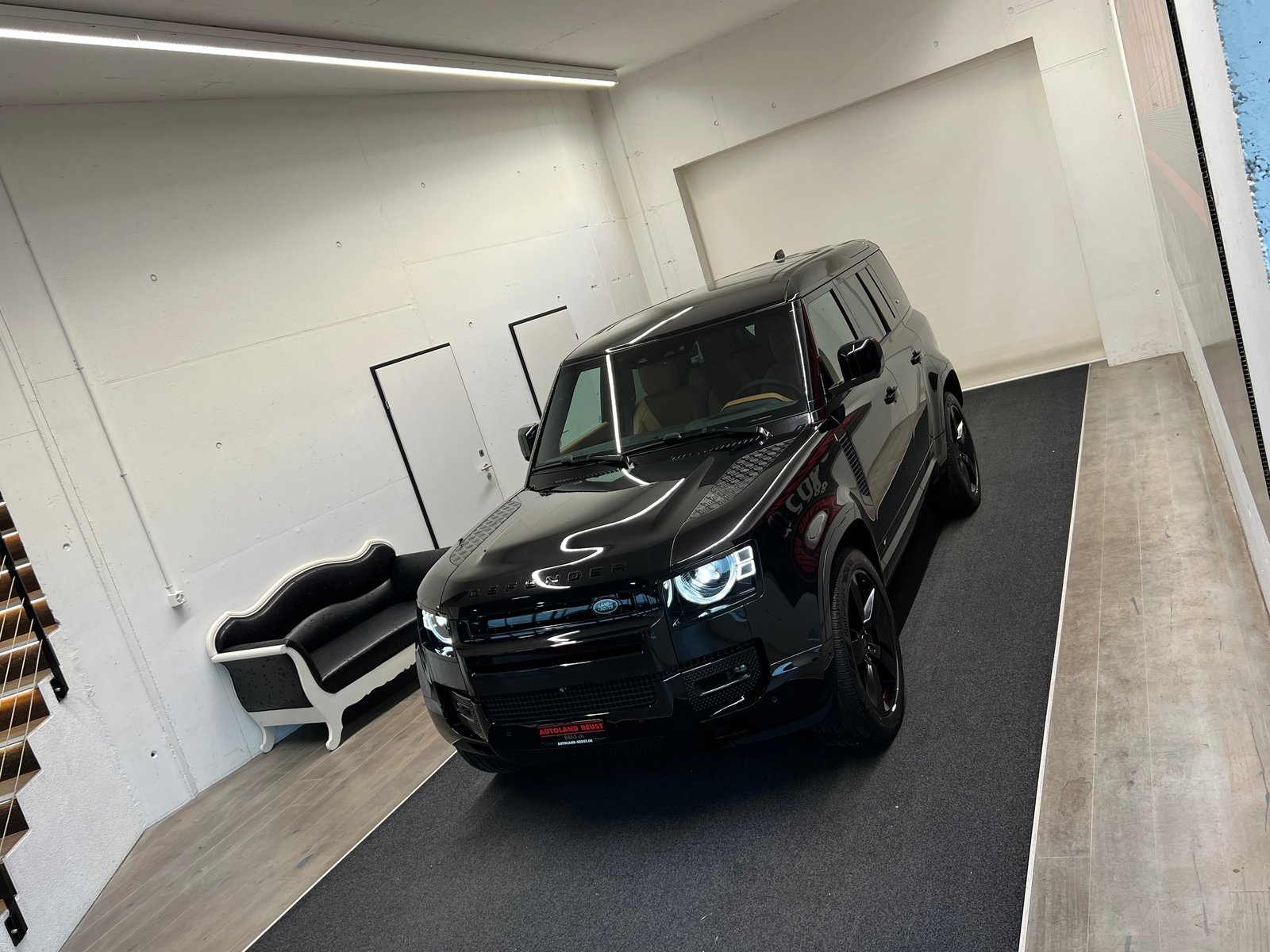 LAND ROVER Defender 110 525 V8 5.0 AT8, Petrol, Second hand / Used, Automatic - 3