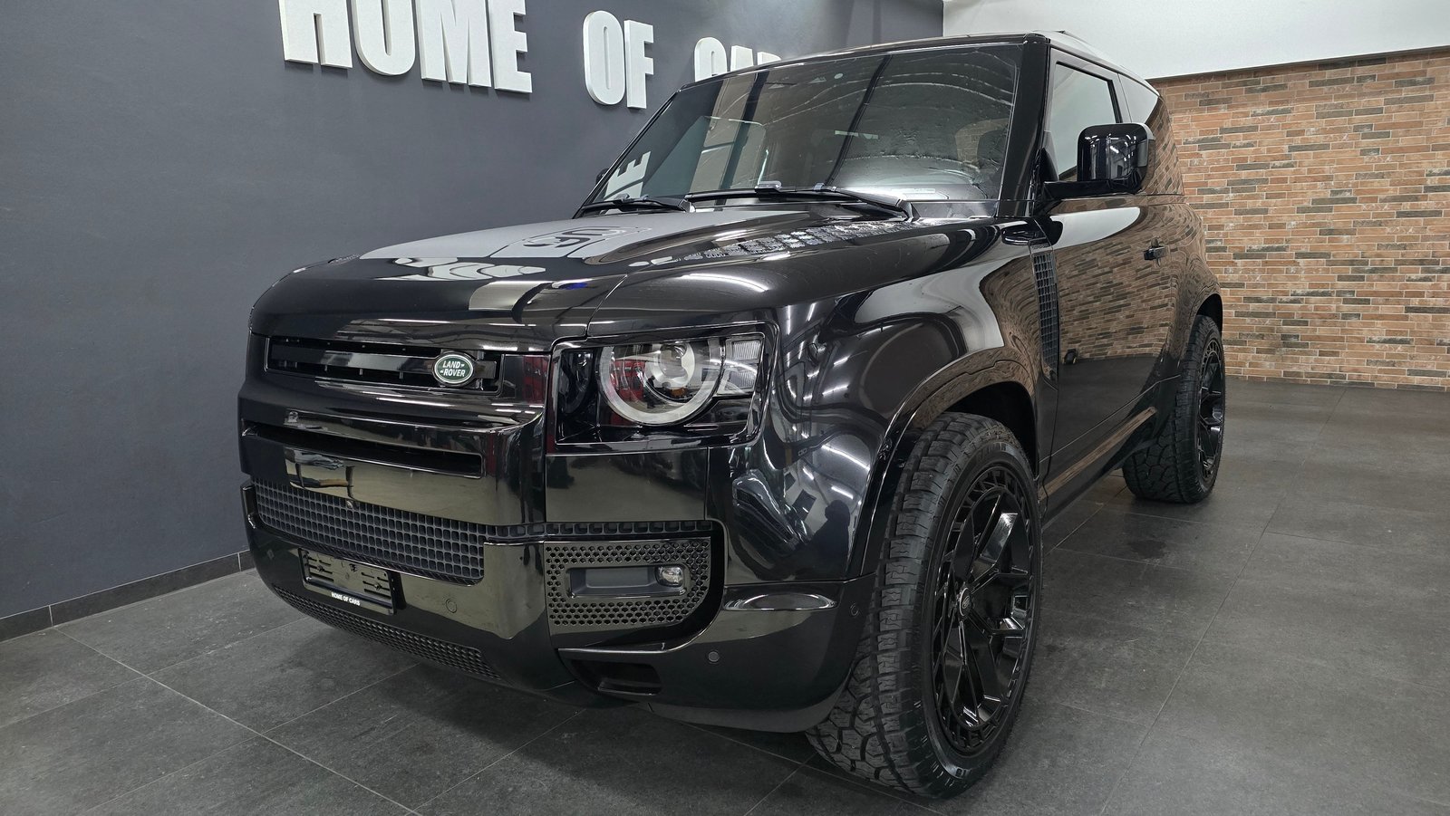 LAND ROVER Defender 90 P300 Si4 SE AT8, Petrol, Second hand / Used, Automatic - 2