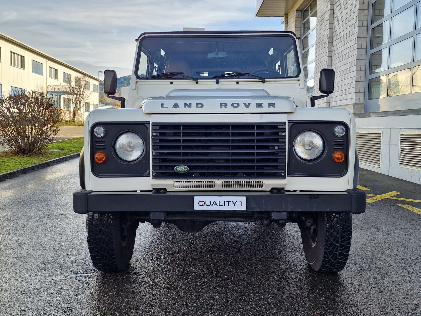 LAND ROVER Defender 110 SW 2.4Tdc, Diesel, Second hand / Used, Manual - 4