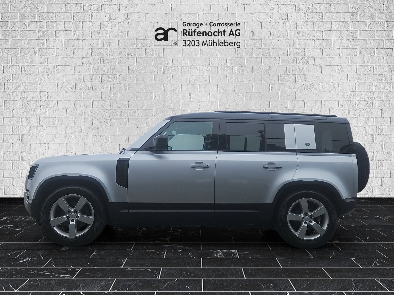 LAND ROVER Defender 110 2.0 SD4 240 First Edition, Diesel, Second hand / Used, Automatic - 5