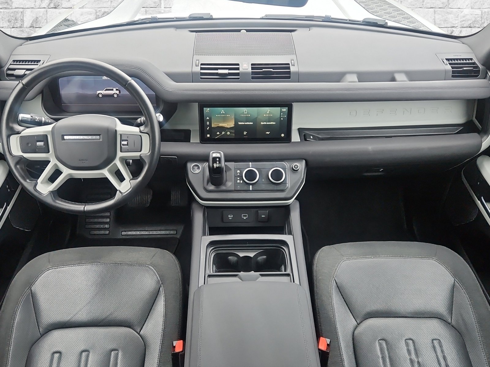 LAND ROVER Defender 110 2.0 SD4 240 First Edition, Diesel, Second hand / Used, Automatic - 6