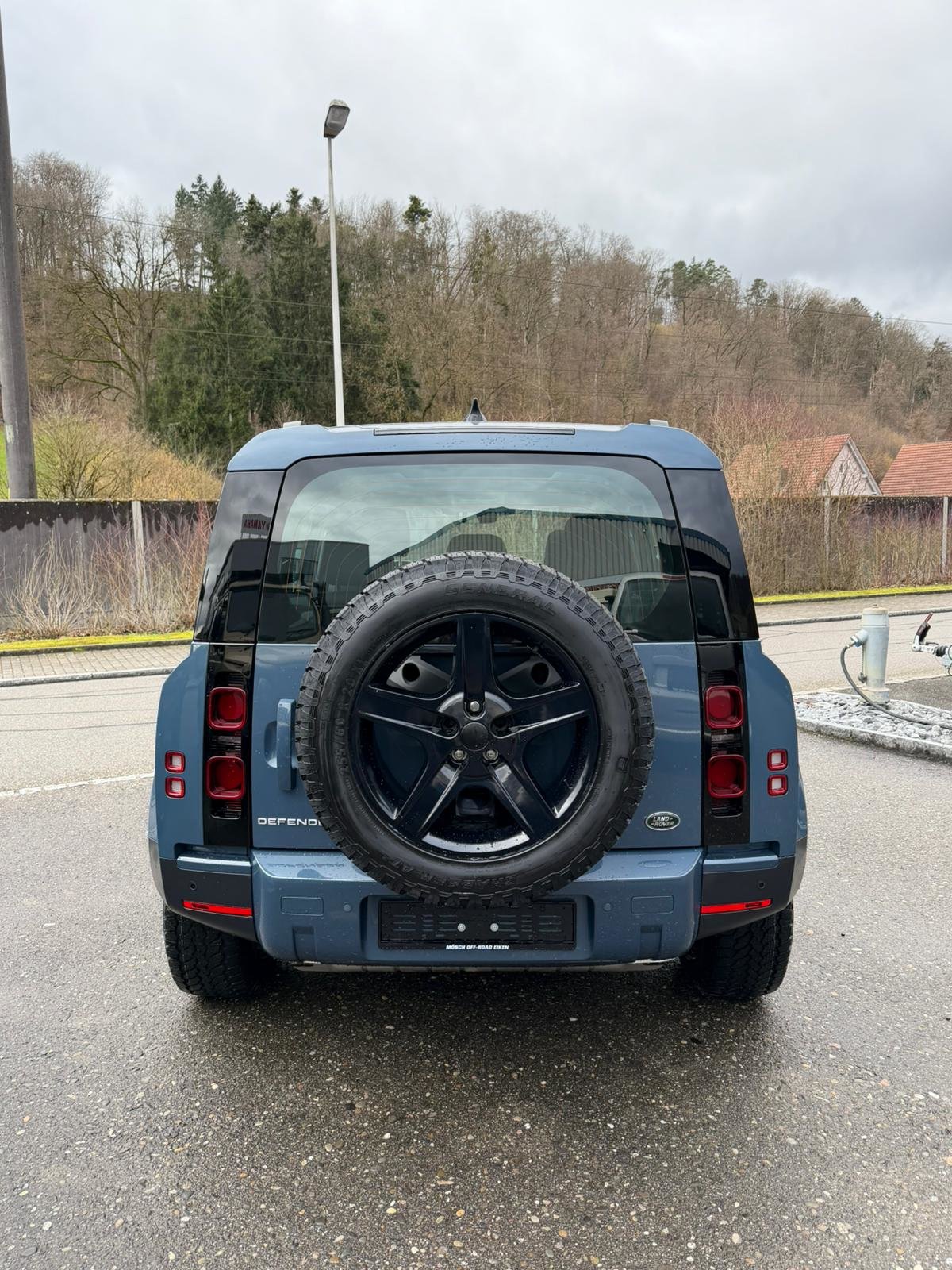 LAND ROVER Defender 110 P400 I6 X 3.0 AT8, Mild-Hybrid Benzin/Elektro, Occasion / Gebraucht, Automatik - 6