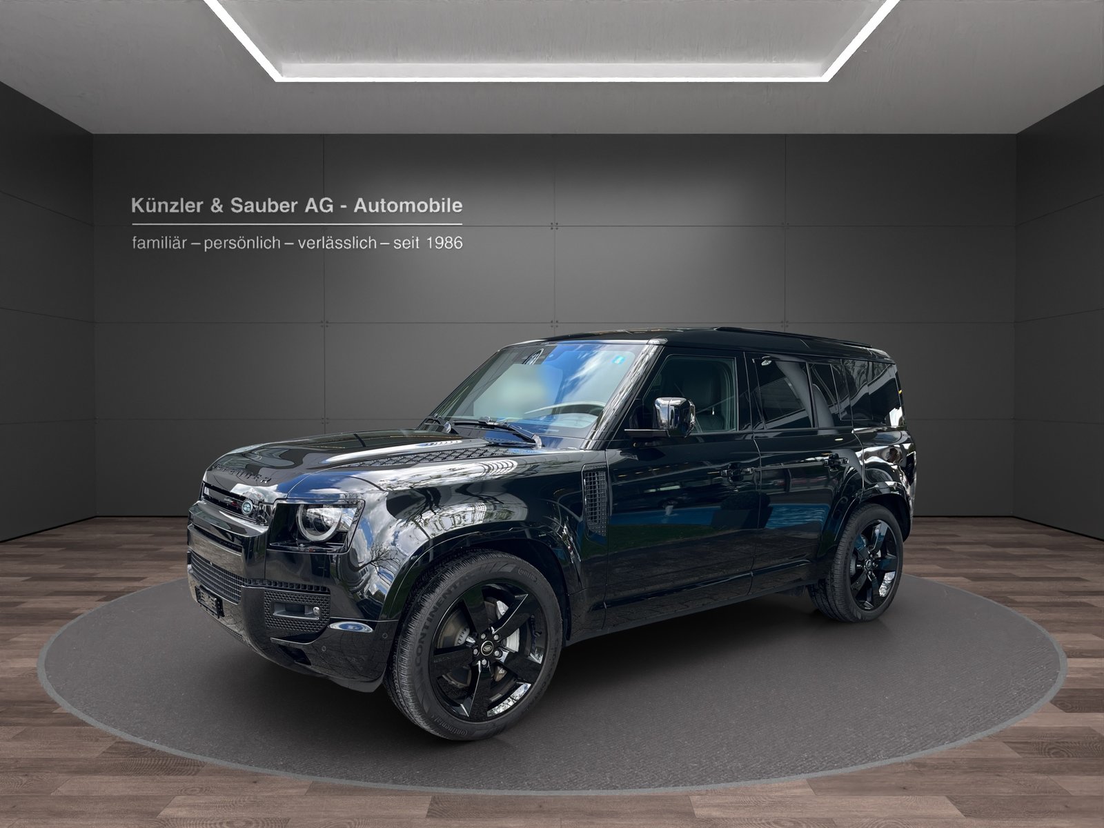 LAND ROVER Defender 110 3.0 D I6 300 X-Dynamic HSE AWD AT8