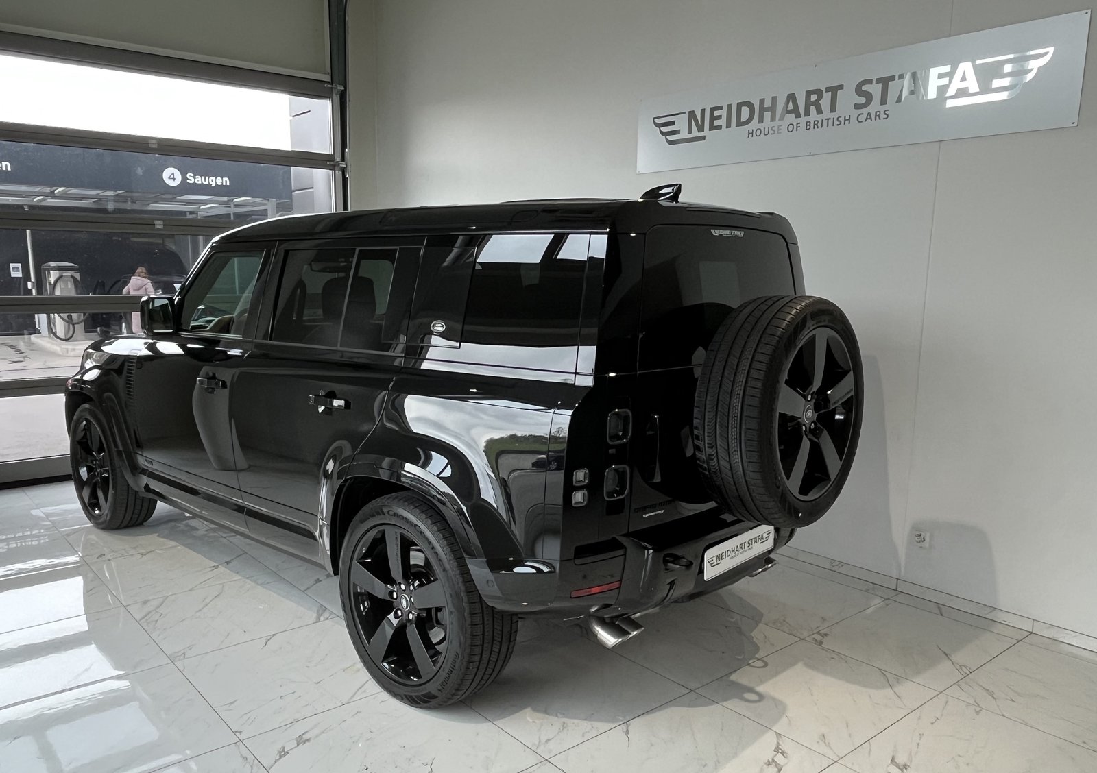 LAND ROVER Defender 110 525 V8 5.0 AT8, Benzin, Occasion / Gebraucht, Automatik - 2